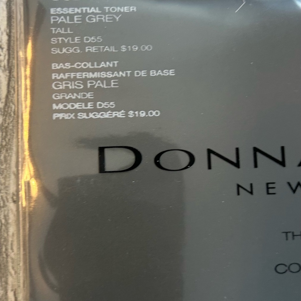 Donna Karan Vintage Hosiery The Nudes Colorwash Pale Gray Essential Toners D55. - Picture 2 of 6